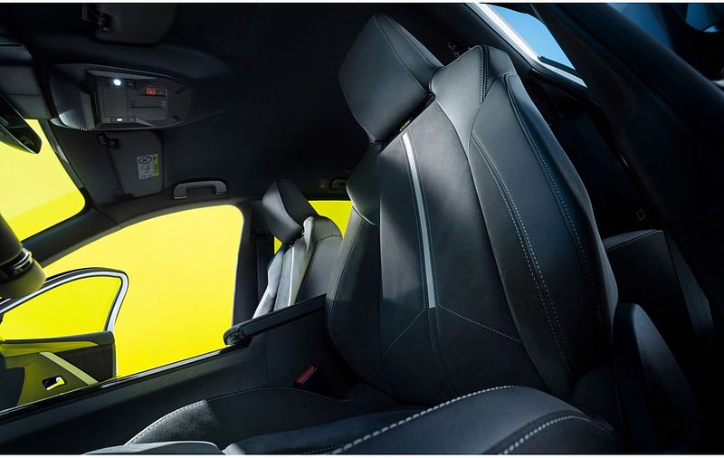 Entspannt reisen: Mit AGR-zertifizierten Ergonomie-Sitzen von Opel